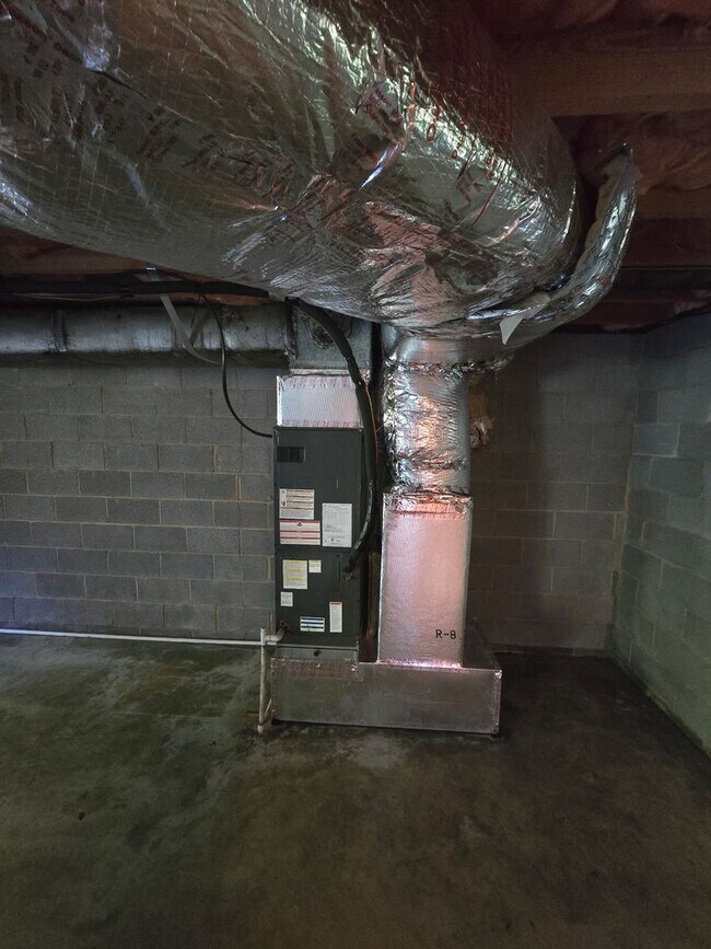Building Photo - 3399 NC-16