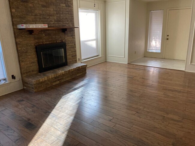 Building Photo - 613-613 Kings Mountain Dr