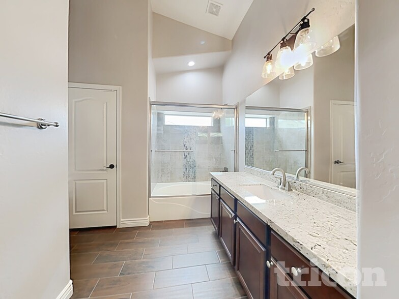 Building Photo - 4227 S 104th Ave