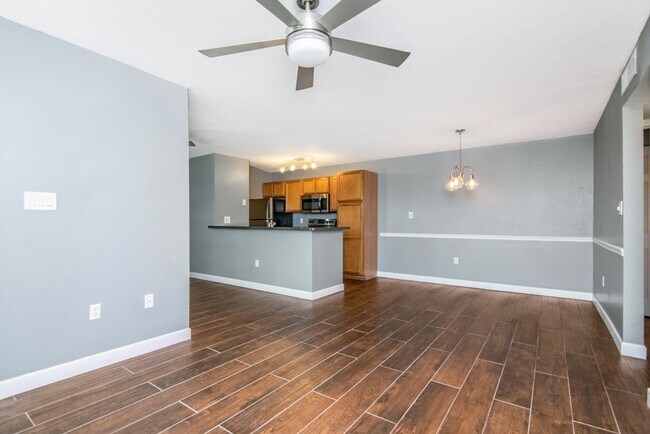 Building Photo - 214 Lake Parsons Grn