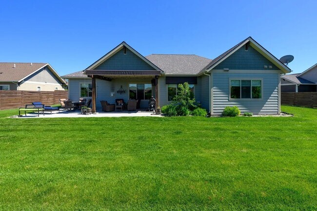 Building Photo - 135 E Swift Creek Way