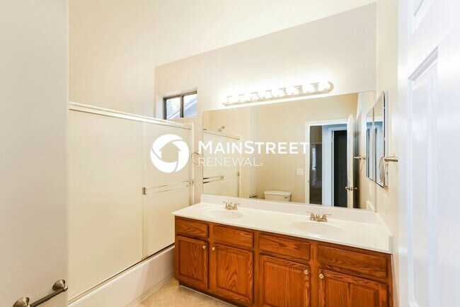 Building Photo - 4 Bedroom Pet-Friendly Home in EL MIRAGE, AZ with Main Street Renewal