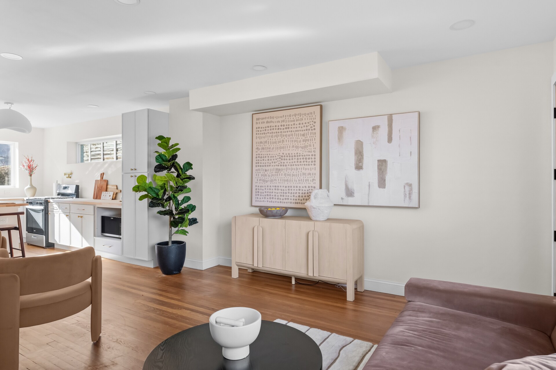 Building Photo - 125 Urell Pl NE