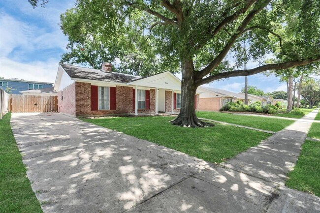 Building Photo - 9126 Troulon Dr