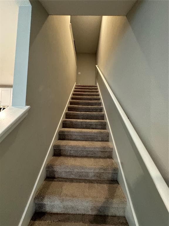 Building Photo - 5860 Ocean Isle Dr