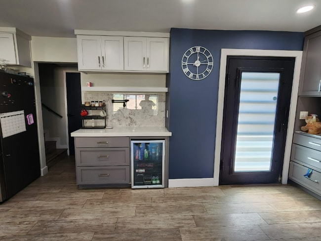 Building Photo - 3207 E Juniper Ave