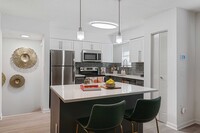 Building Photo - Aventura Bellevue