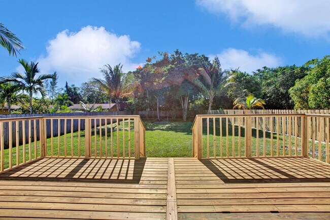 Building Photo - 2632 Madison St