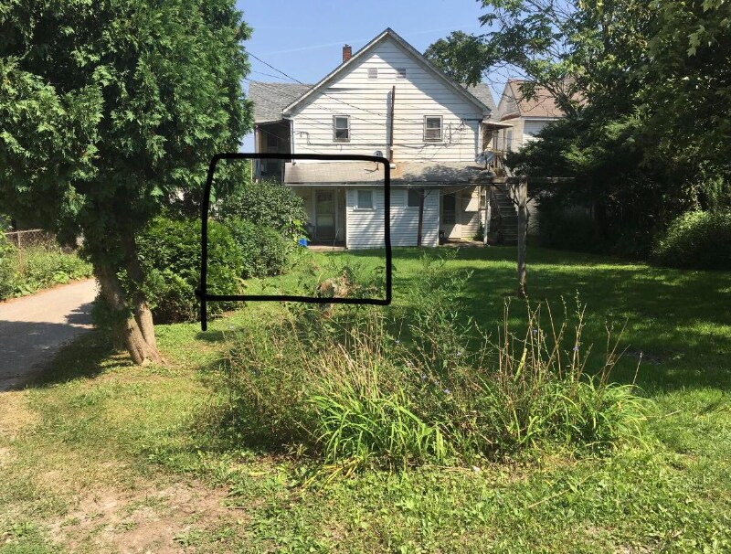 Building Photo - 1200 Gomber Ave