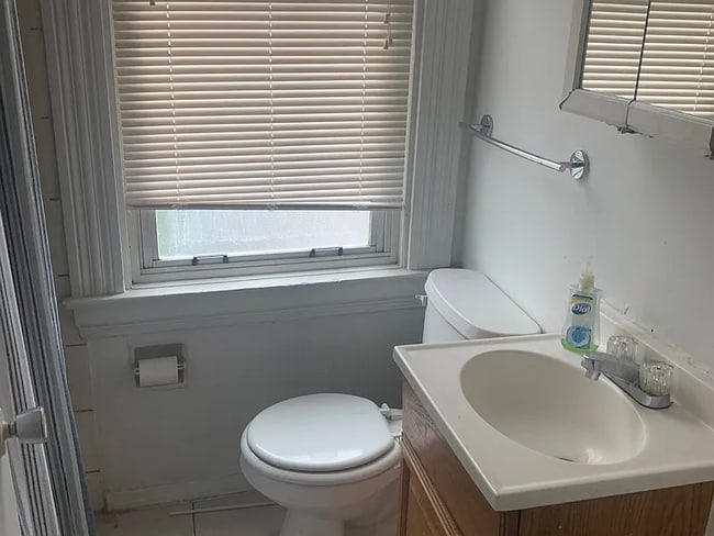 Building Photo - Lawrenceville Super spacious townhome
