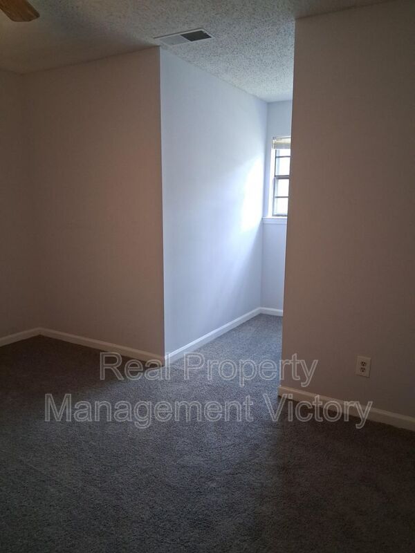 Building Photo - 1757 Tahiti Ln