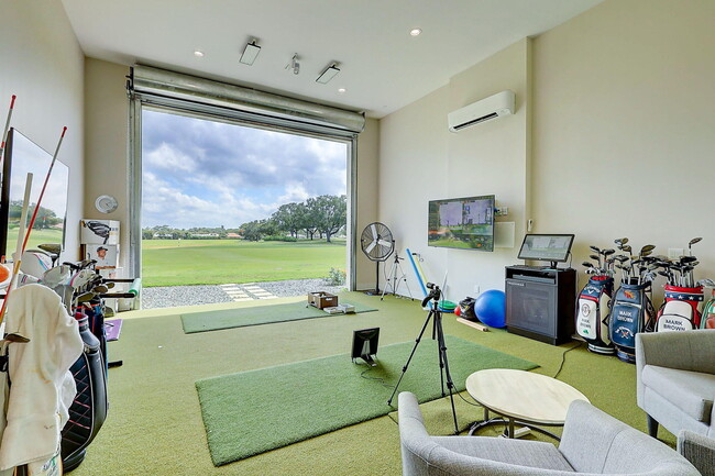 Building Photo - 3271 SE Court Dr