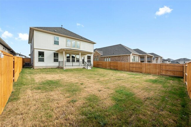 Building Photo - 303 Fawn Riv Run