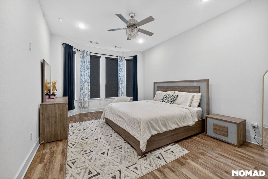 Building Photo - 1120 Saddle Ridge Dr