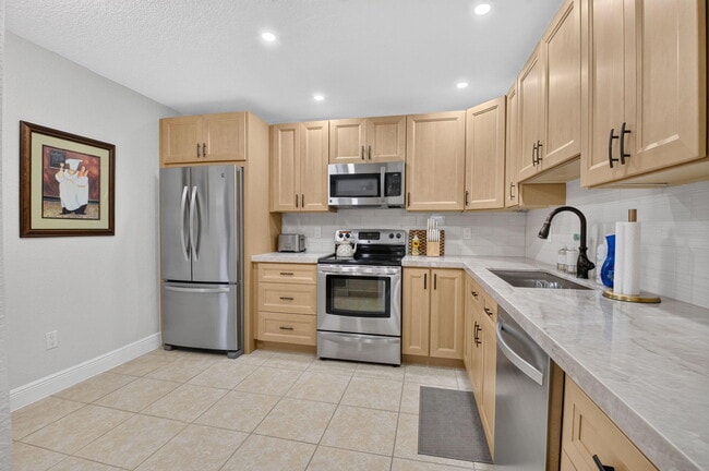 Building Photo - 9292 Sable Ridge Cir
