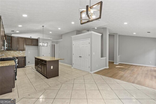 Building Photo - 4680 Sterling Oaks Ct