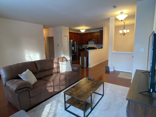 Building Photo - 1587 Millbrook Dr