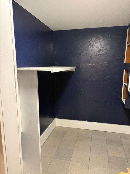 Building Photo - 5329 Cherry St