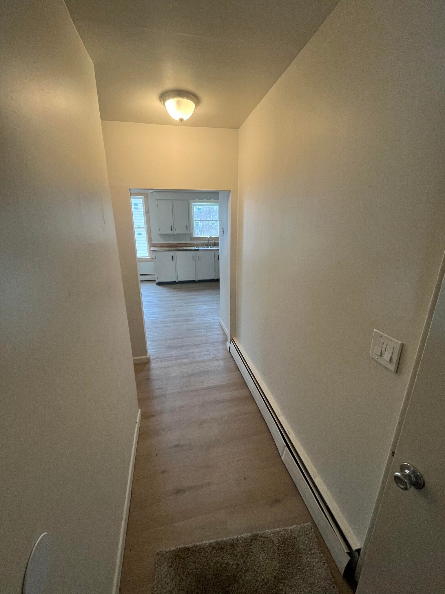 Building Photo - 9 Hudson St