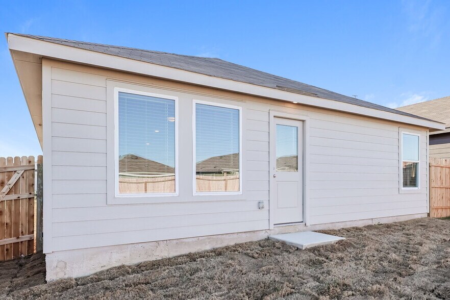 Building Photo - 522 Chevre Rd