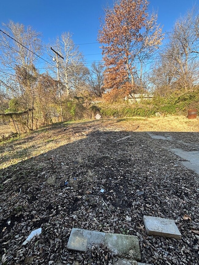 Building Photo - 4 bed 1 bath remodeled house!