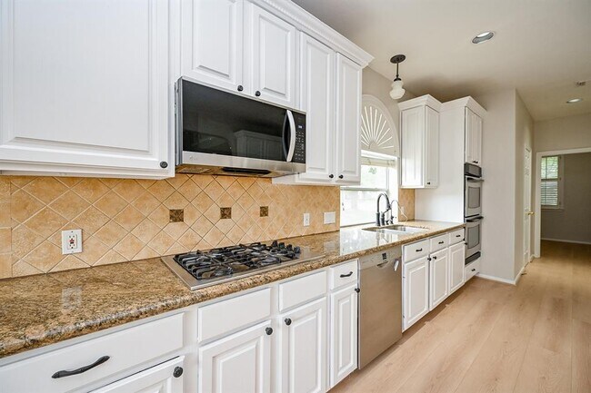 Building Photo - 22511 Bridgehaven Dr