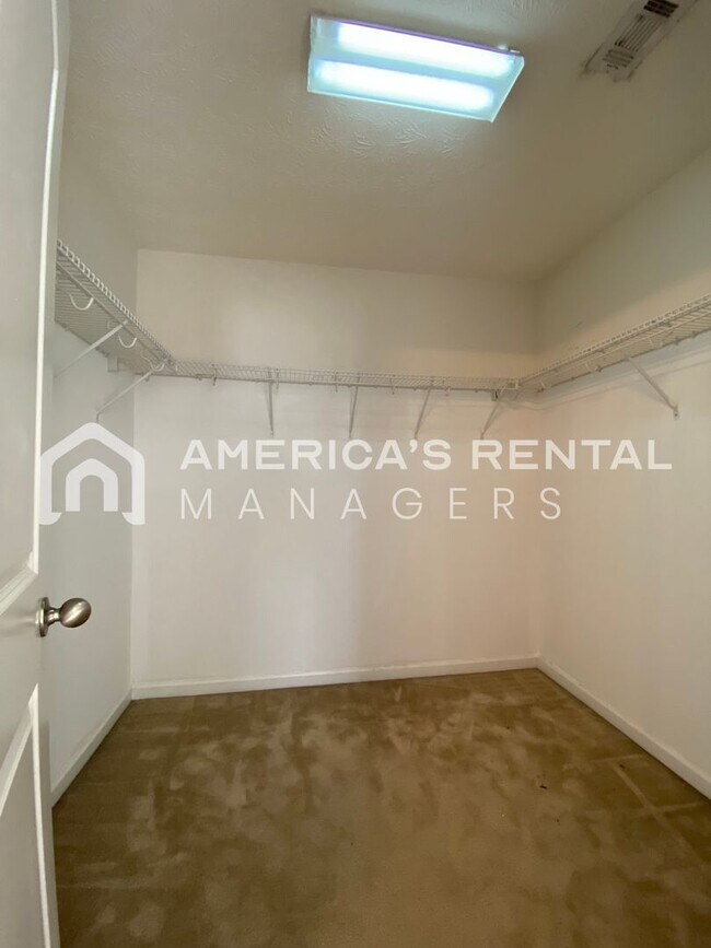 Building Photo - Home for Rent in Montgomery with Fenced in Backyard!!! New LVP Flooring! View with 48 Hours Notic...