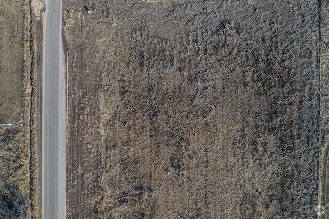 Building Photo - Pineridge Farms