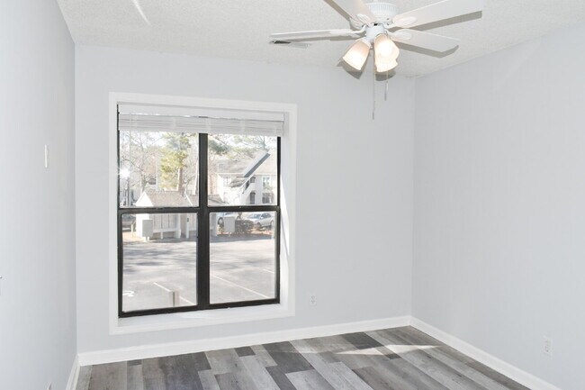 Building Photo - Beautiful two, bedroom two bath Condo in Little River