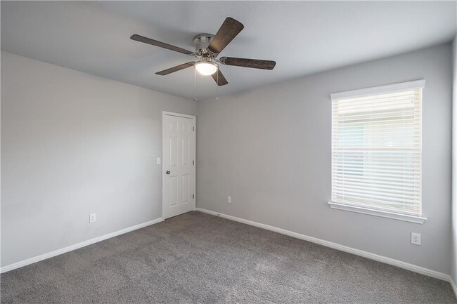 Building Photo - 444 Red Matador Ln