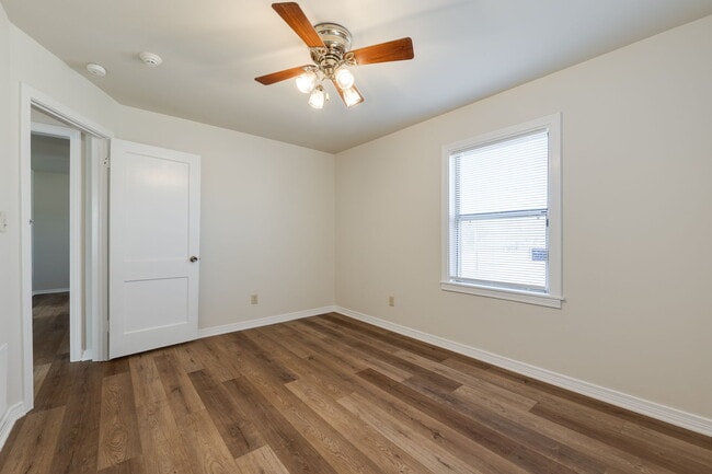 Building Photo - 1322 NW 100th St