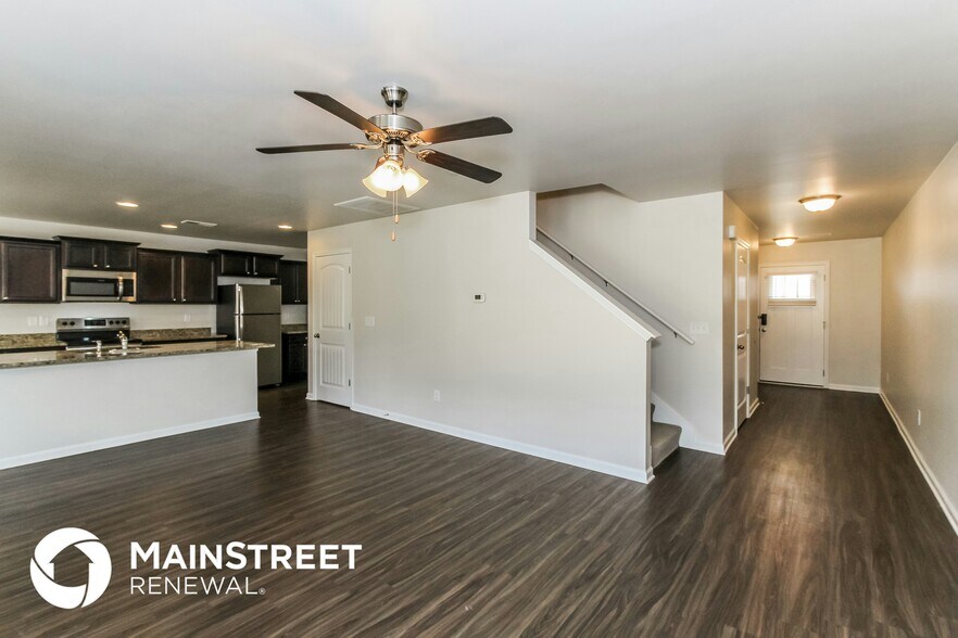 Building Photo - 577 Reading Ln