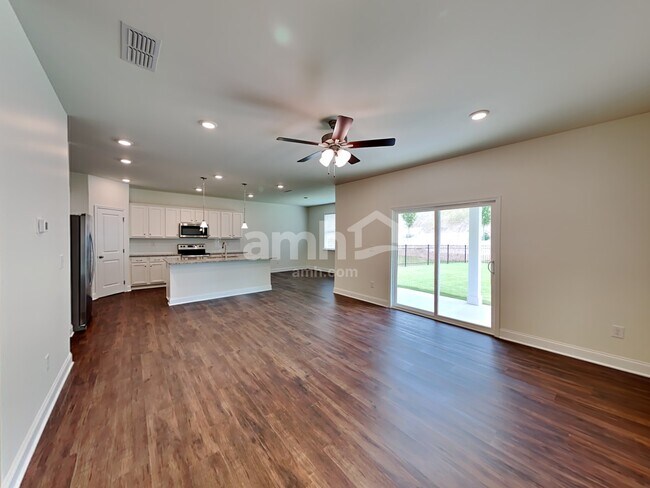 Building Photo - 824 Headland Wy