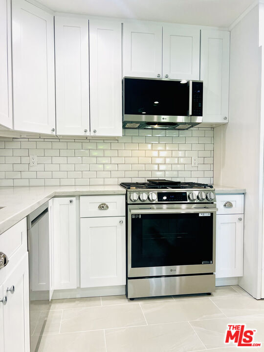 Building Photo - 624 N Toluca Park Dr