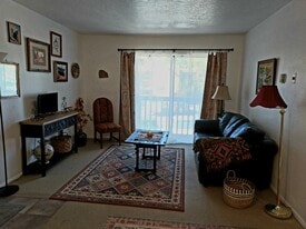 Building Photo - 941 Calle Mejia