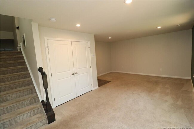 Building Photo - 244 Amber Acorn Ave