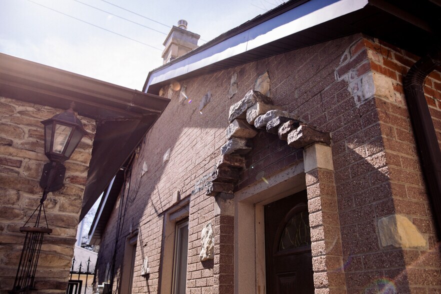 Building Photo - 3925 W Eddy St