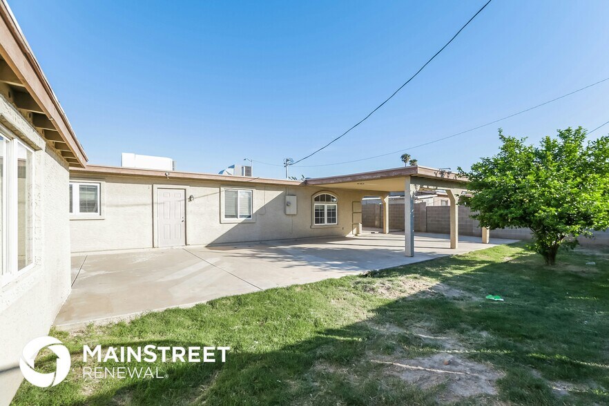 Building Photo - 7721 W Whitton Ave