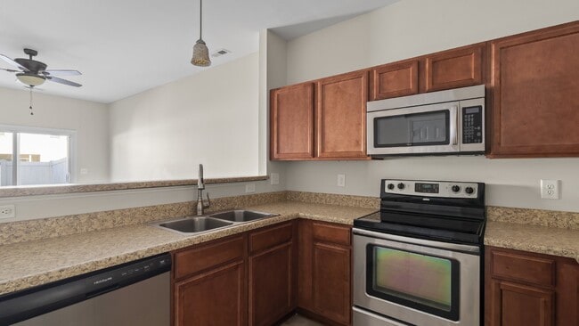 Building Photo - Carolina Forest Townhome