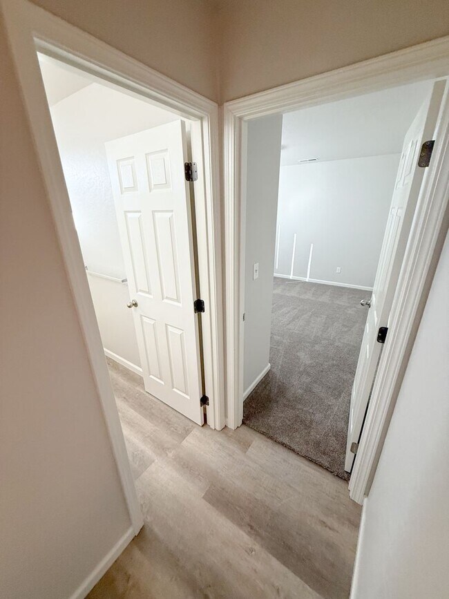 Building Photo - Three Bedroom, Two Bath House