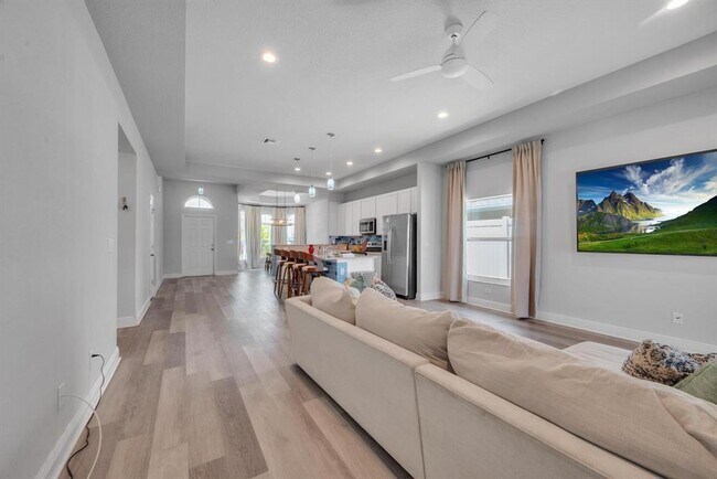 Building Photo - 408 Seafoam Cir