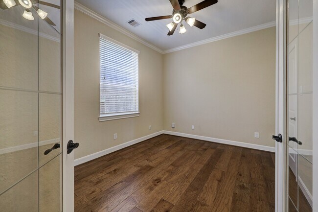 Building Photo - 26803 Longleaf Valley Dr