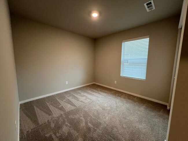 Building Photo - 3105 Wrangler Dr