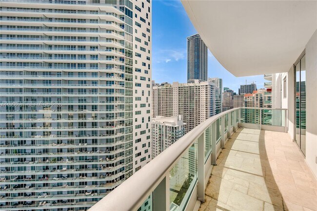Building Photo - 1331 Brickell Bay Dr