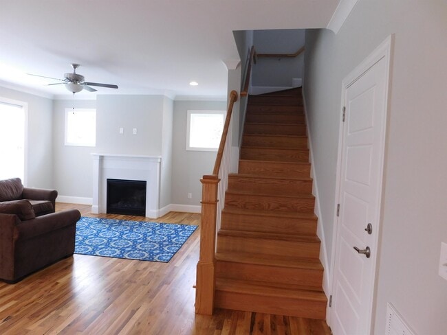 Building Photo - 503 Carolina Ave
