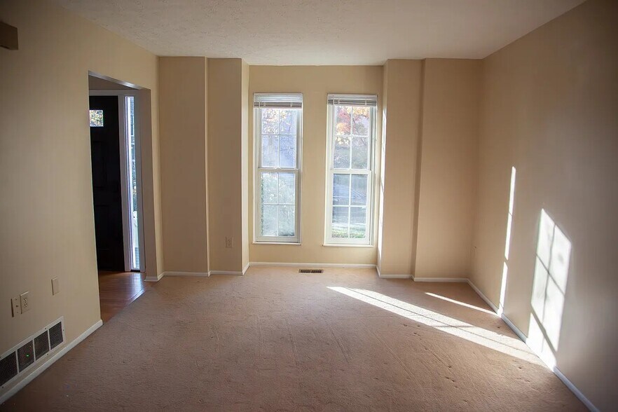 Building Photo - 1264 Michigan Ave