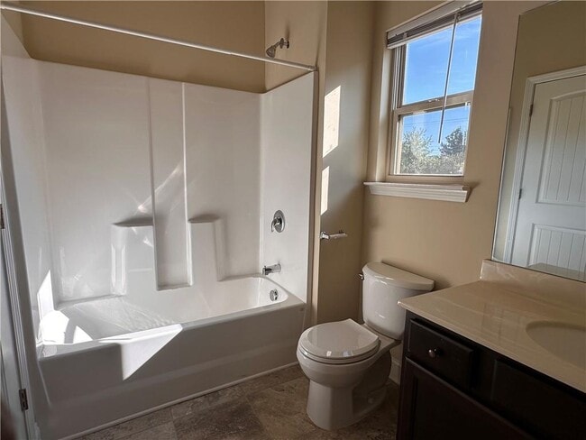 Building Photo - 2611 Melton Common Dr