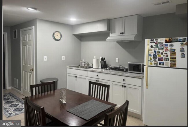 Building Photo - 5710 Dannys Pl