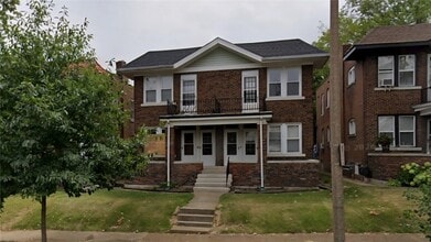 Building Photo - 5042 Pernod Ave