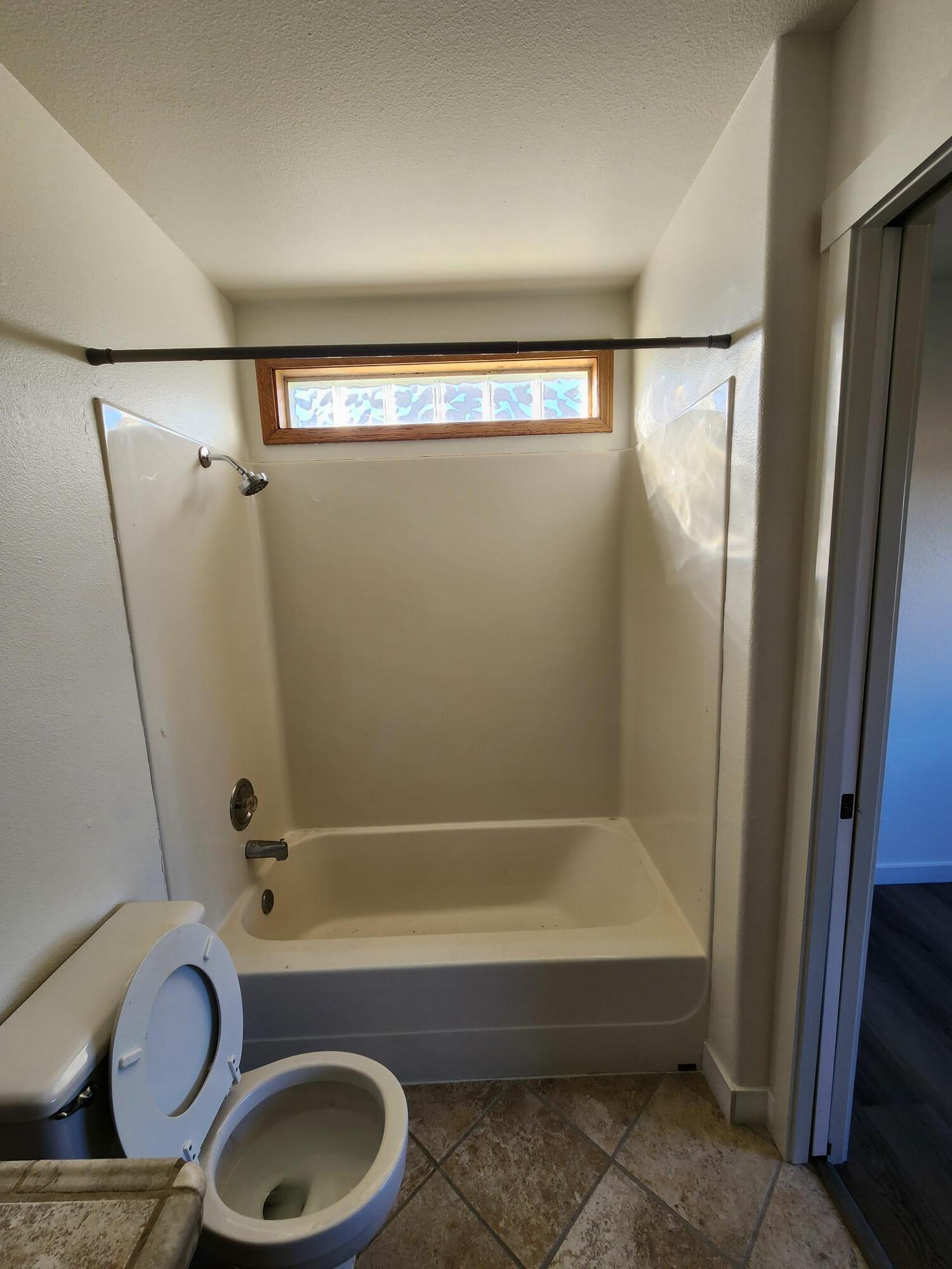 Building Photo - 2580 Lyon St SE